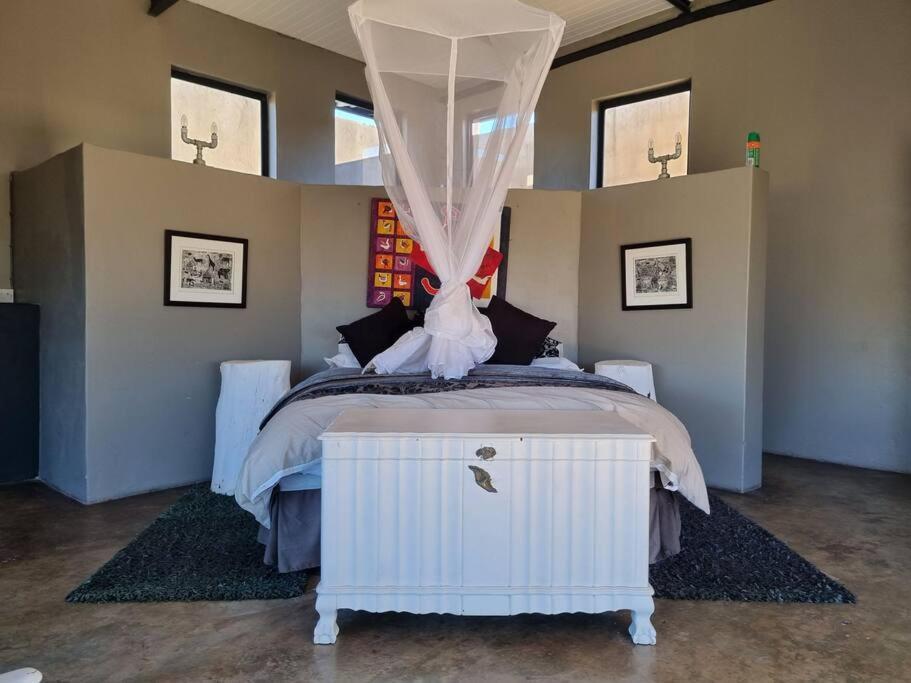 Hackberry House Black Thorn Cottage, Off Grid Khemsbok Exterior foto